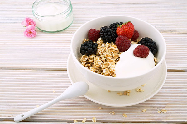 Yoghurt met fruit