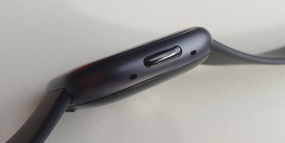 Fitbit Sense 2 button