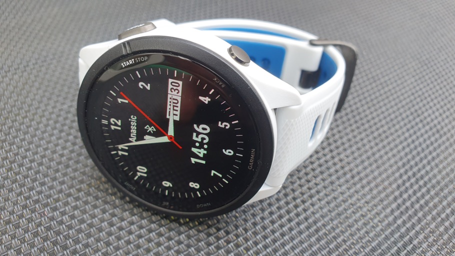 Forerunner 265 display zijkant