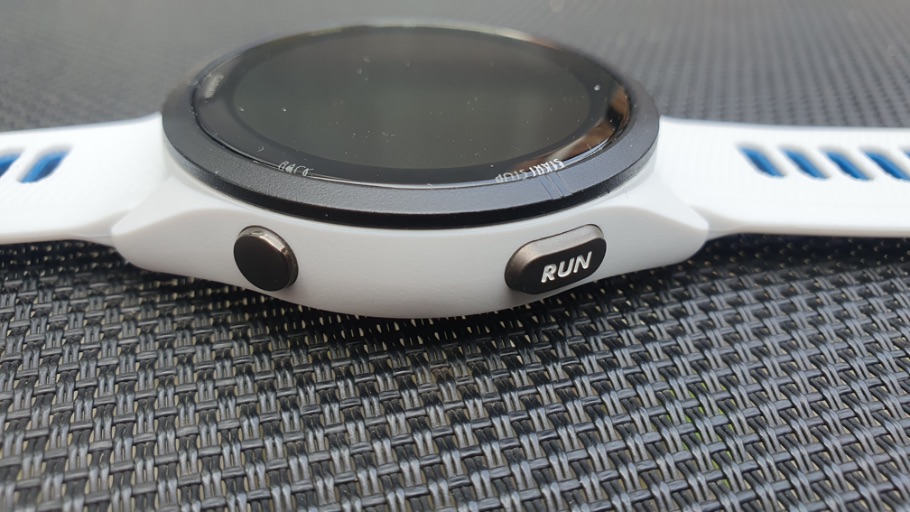Forerunner 265 run button