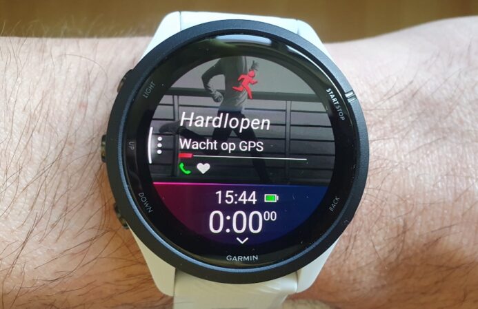 Forerunner 265 wacht op GPS