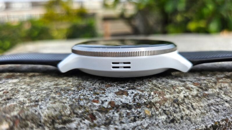 Garmin Venu 3 zijkant speaker